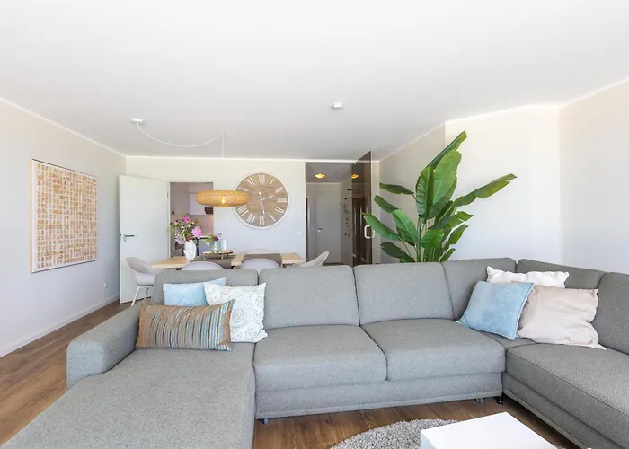 Lecomte - The Shorline Ocean Pearl- 109 * Ostend